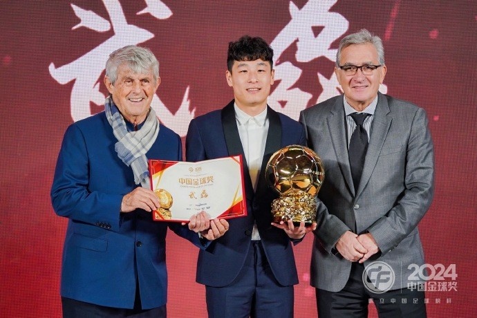  恭喜“核武7”！武磊第五次加冕中國金球獎
