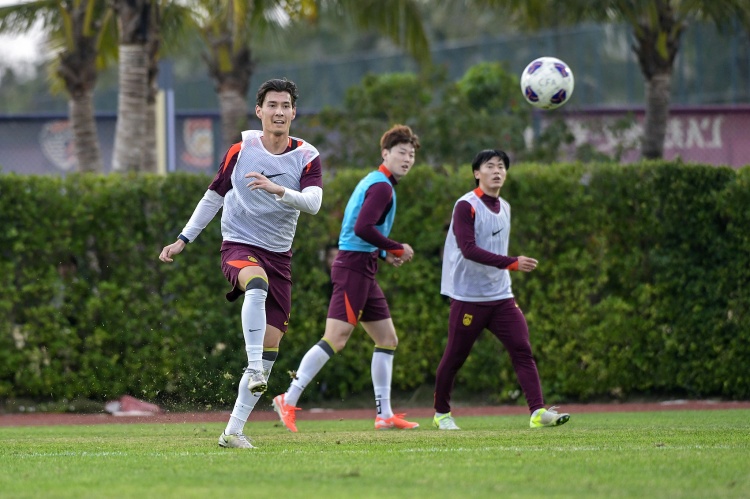  侯永永：我是B2B類(lèi)型的球員，最喜歡踢8號(hào)位也能勝任其他位置